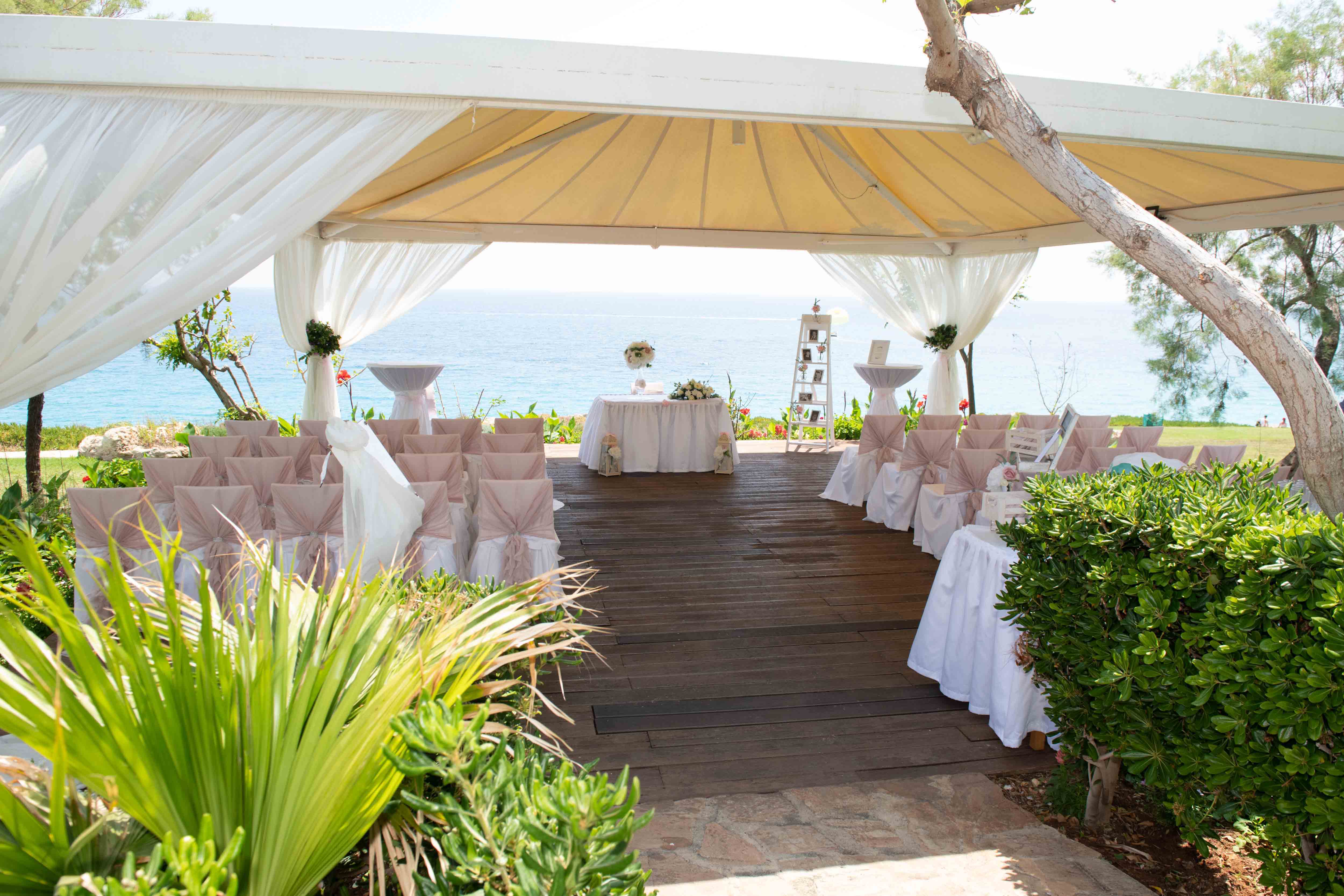 //www.jet2holidays.com/-/media/custom overview images/lca wedding/atlantica sungarden 1.jpg